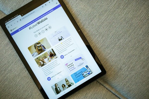 Comment utiliser la fonctionnalité de localisation GPS sur un Samsung Galaxy S21 pour les randonnées ?