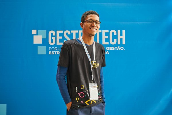 Comment les technologies de cloud hybride peuvent-elles optimiser la gestion des ressources en entreprise ?